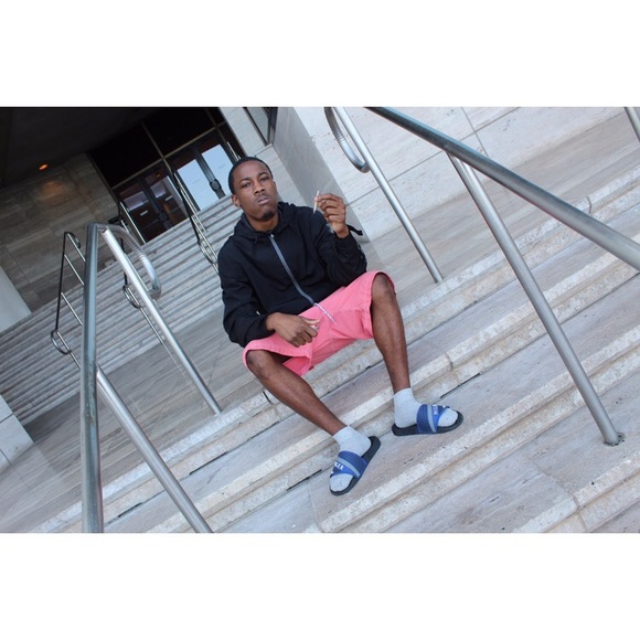 Meet your Posher, Kyron - Picture 1 of 1